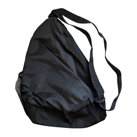 Wake Forest Baptist Health Black Sling Backpack Adjustable Strap Bottle Pocket - Picture 2 of 7